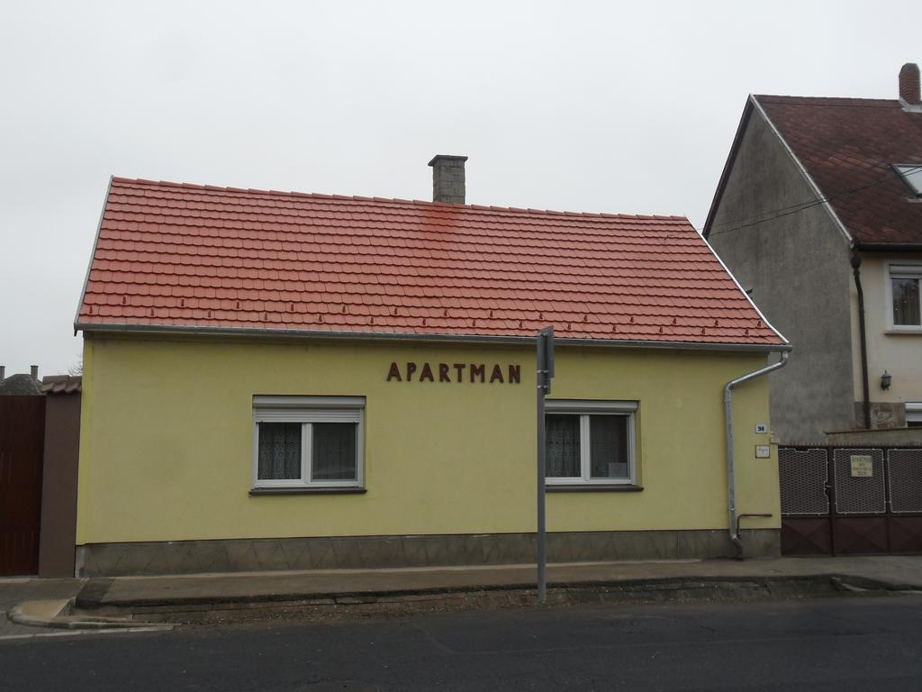 Pallosi Haz "A" Sárvár Rom bilde